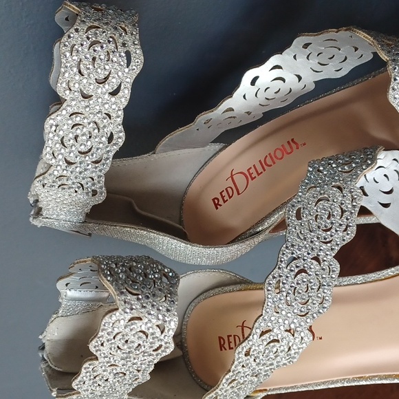 Heels - Picture 5 of 16